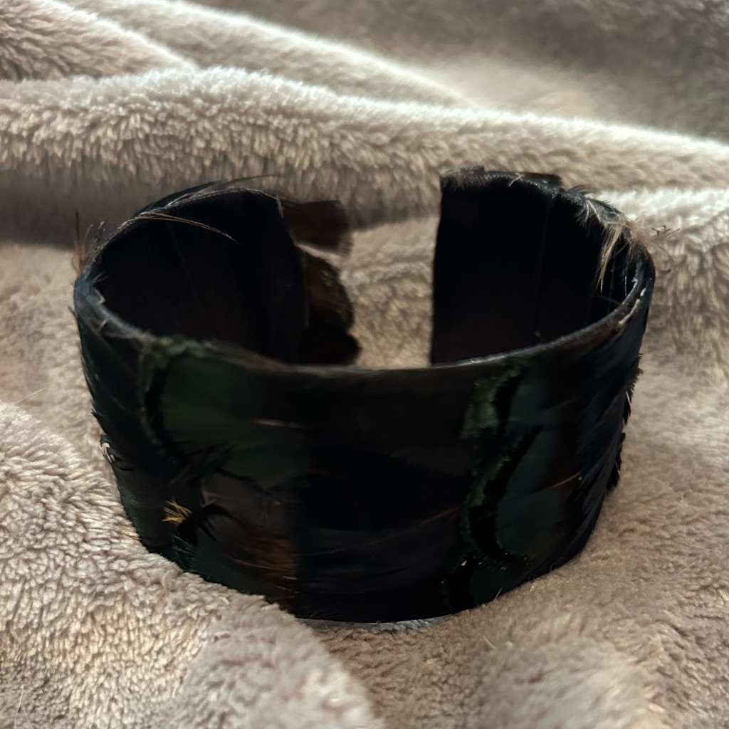 Elegant Deep Green Feather Bracelet